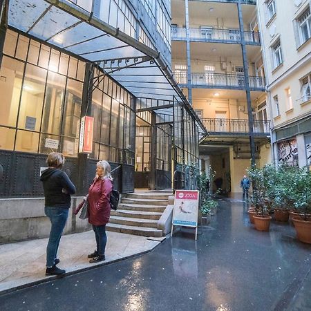 Maria Boutique Suits Budapešť Exteriér fotografie