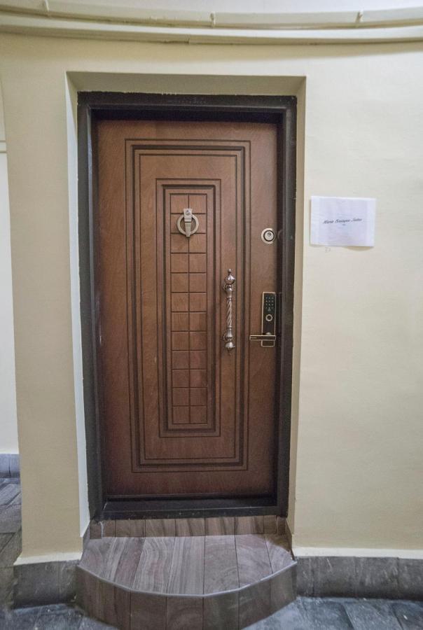 Maria Boutique Suits Budapešť Exteriér fotografie