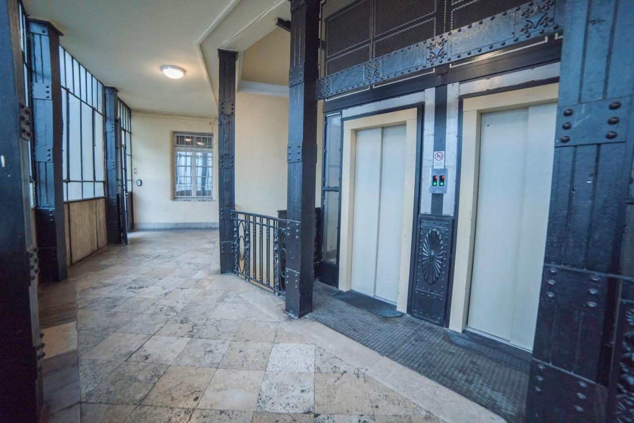Maria Boutique Suits Budapešť Exteriér fotografie