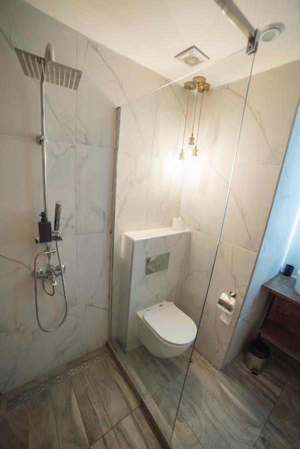 Maria Boutique Suits Budapešť Exteriér fotografie
