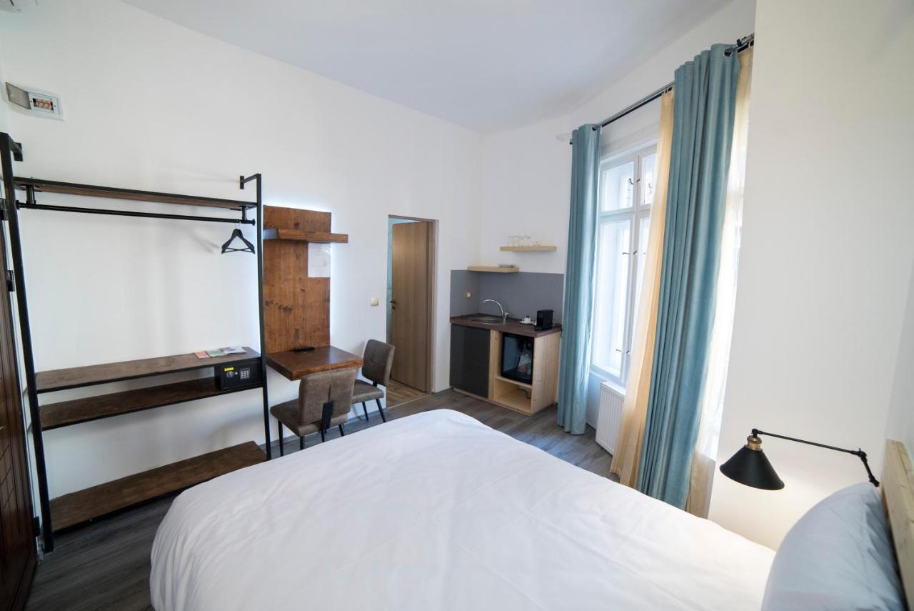 Maria Boutique Suits Budapešť Exteriér fotografie