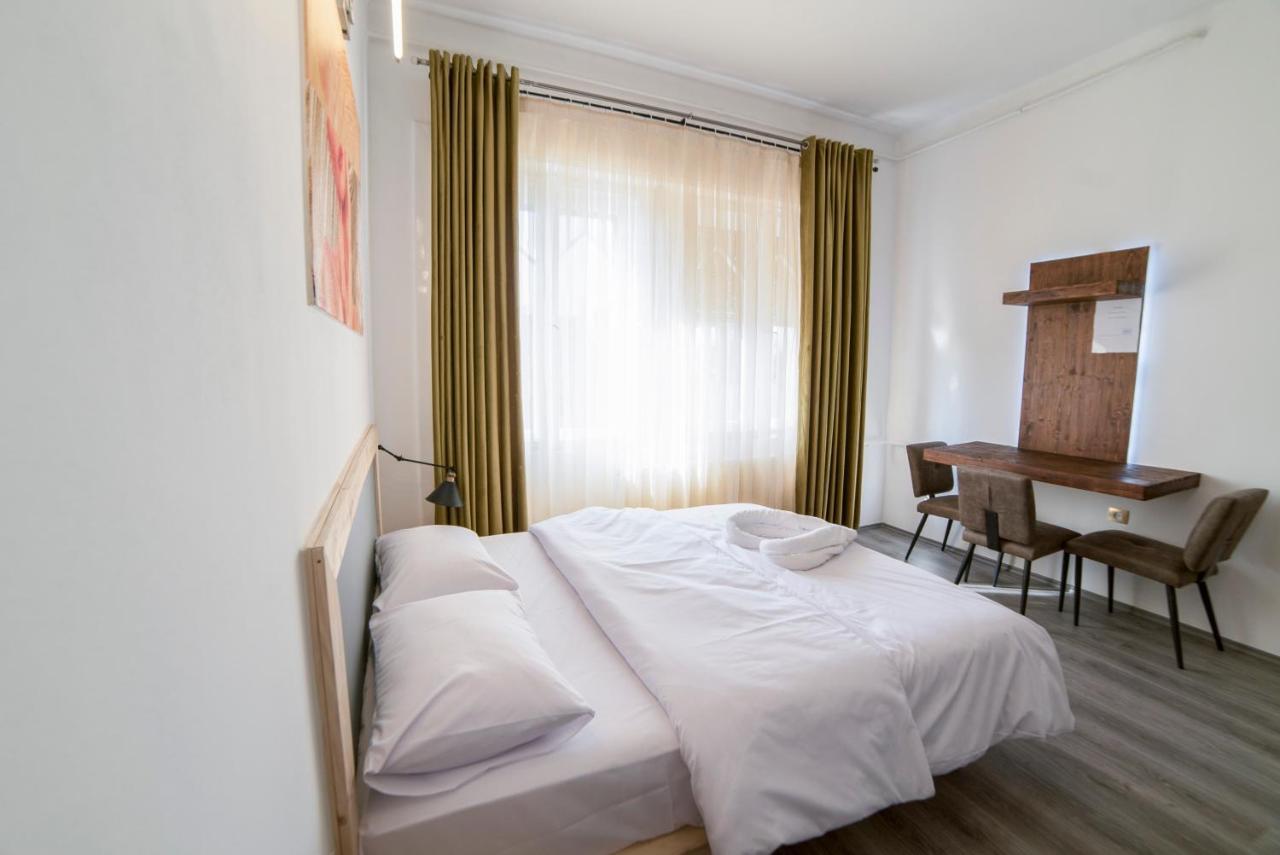 Maria Boutique Suits Budapešť Exteriér fotografie